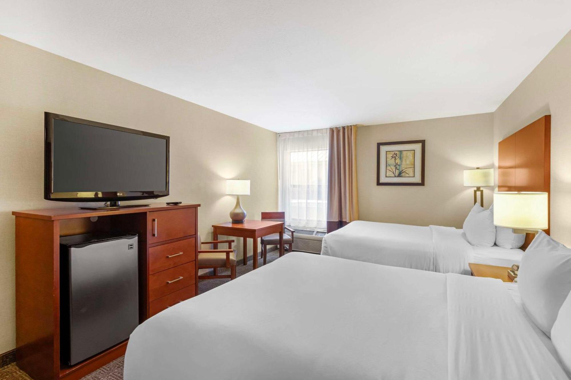 Comfort Inn & Suites Near Fallon Naval Air Station Dış mekan fotoğraf