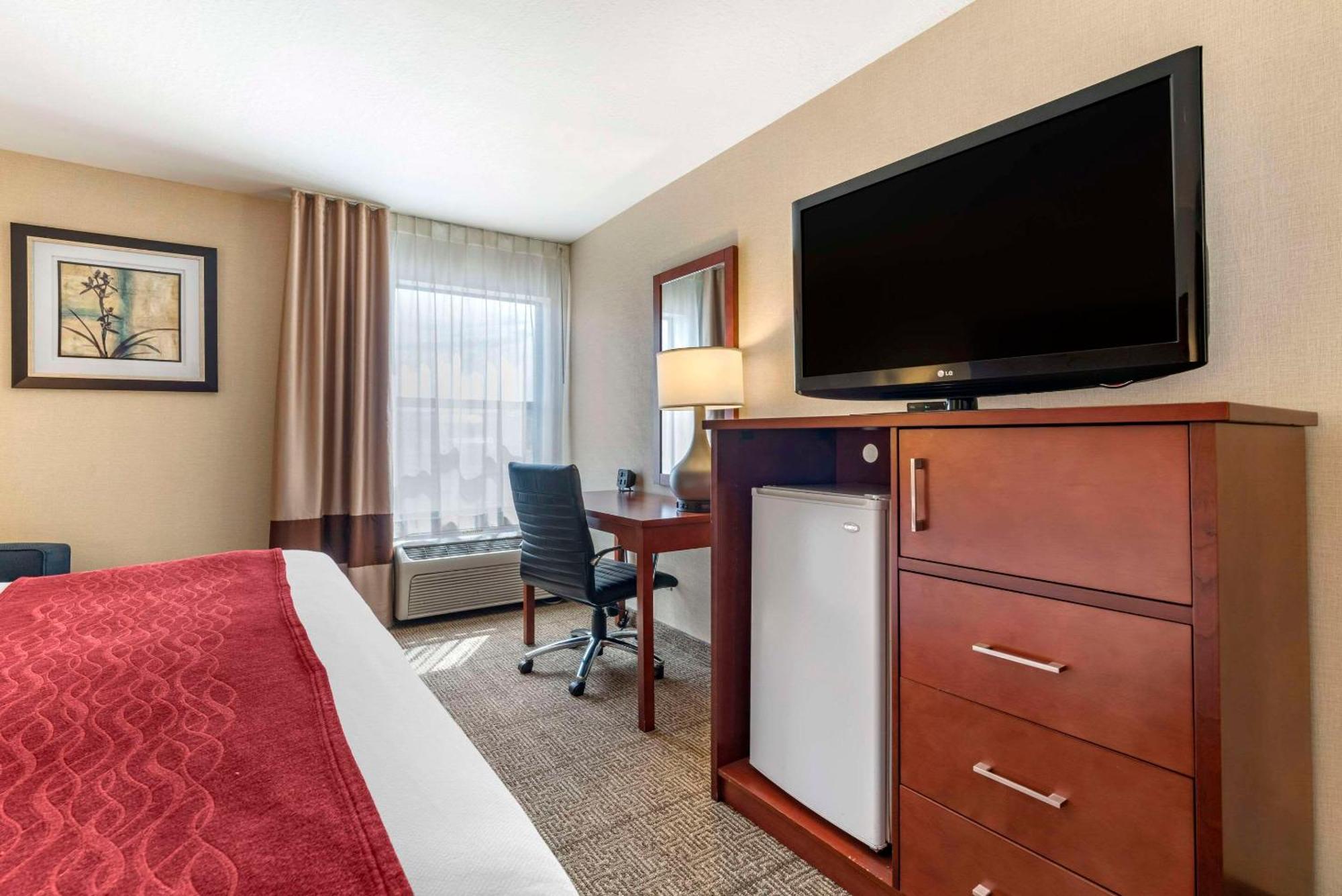 Comfort Inn & Suites Near Fallon Naval Air Station Dış mekan fotoğraf