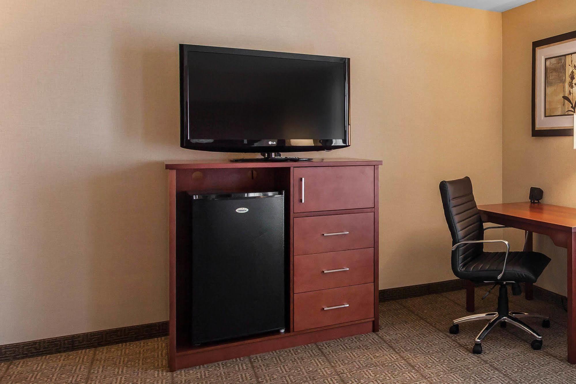 Comfort Inn & Suites Near Fallon Naval Air Station Dış mekan fotoğraf